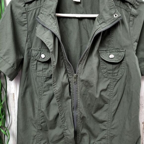 Charlotte Russe Zip Up Top Olive Green Size Small - Picture 5 of 7